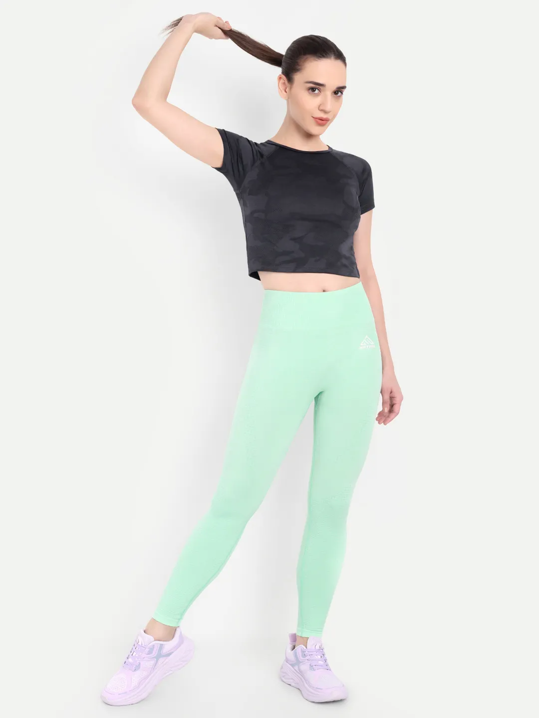 ecomm female shoot